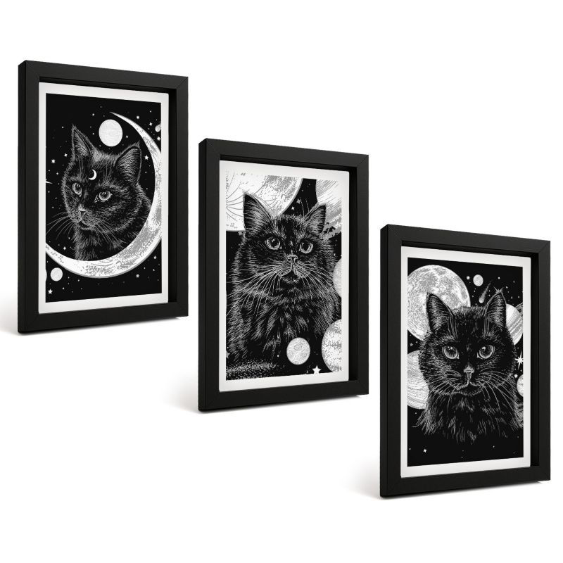 Zestaw Obrazów 3 Częściowy ArtPrintCave Czarne Ramki 20x30 cm Dekoracja do Sypialni Czarne koty księżyc kosmos 1 kpl.