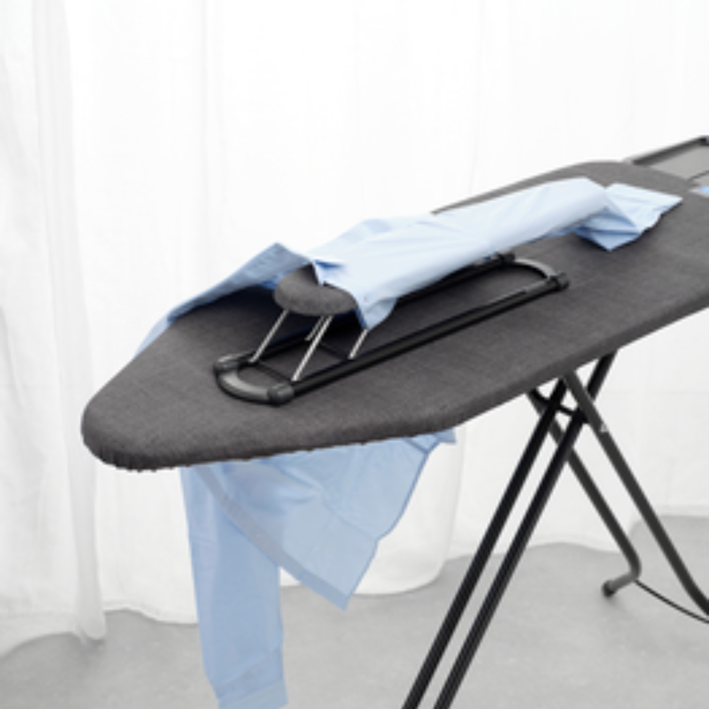 Brabantia Solid Steam mini deska do prasowania rękawów 60x12 cm Denim Black 309700
