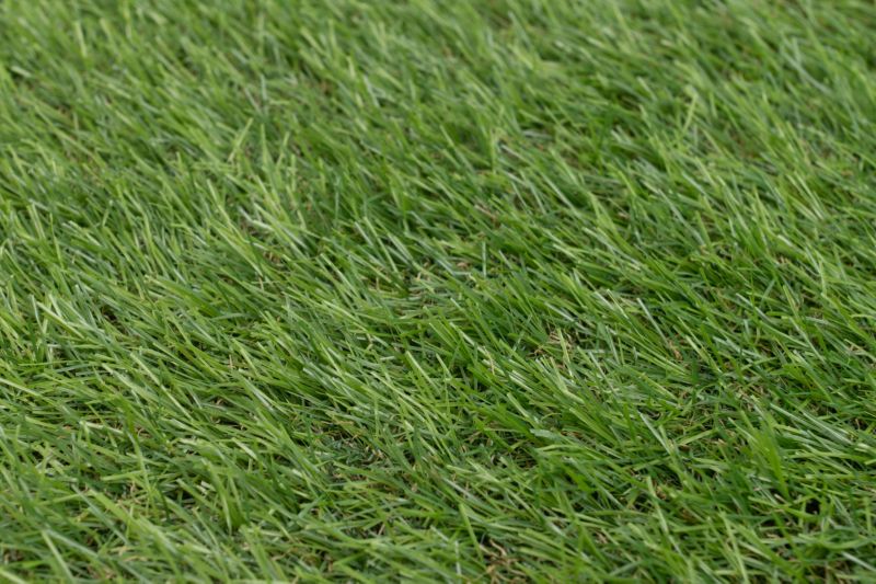 Sztuczna trawa Verde 30 mm 2 m