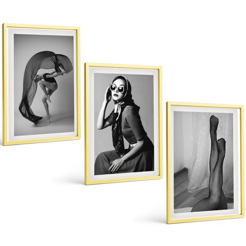 Zestaw Obrazów 3 Częściowy ArtPrintCave Złote Ramki 40x60 cm Dekoracja do Sypialni Czarno-Złote portrety kobiet 1 kpl.