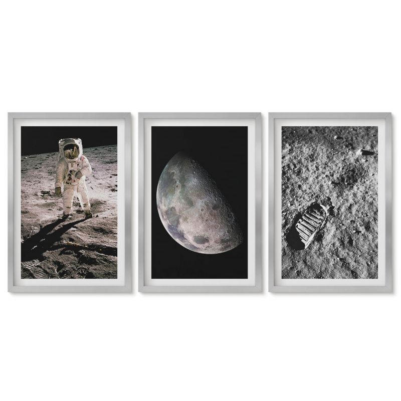 Zestaw 3 obrazów w srebrnych ramach Tulup 40x60 cm Astronauta Księżyc zdjęcie Obrazy do kuchni w ramie 1 kpl