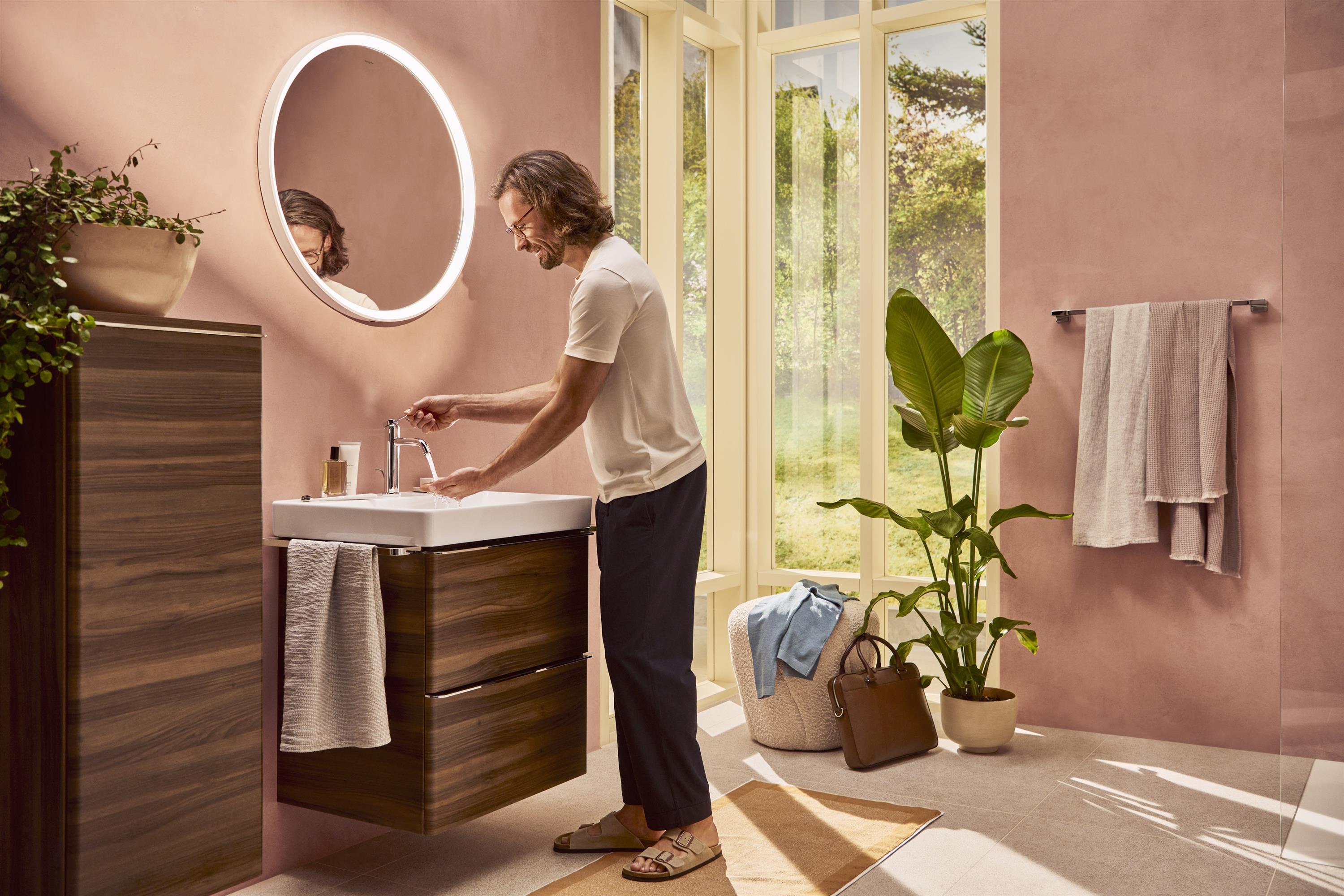 Hansgrohe Xelu Q szafka 58 cm podumywalkowa wisząca ciemny orzech/chrom 54026000