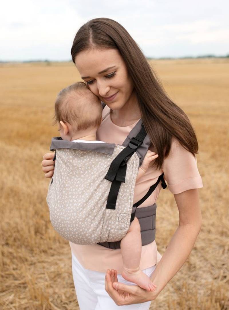 Nosidełko regulowane Grow Up: Meadow (beżowe) Podstawowy