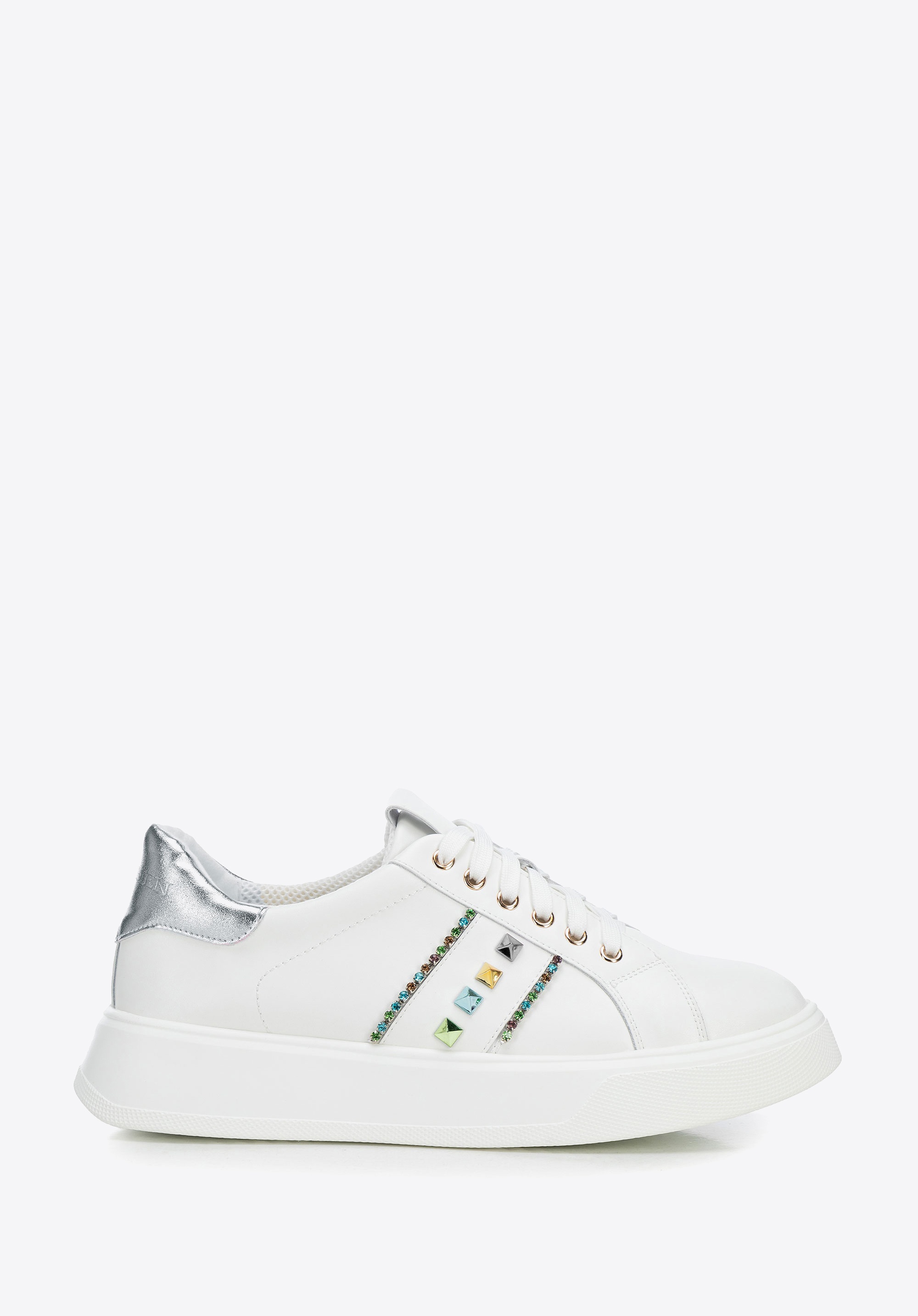 Sneakersy z imitacji skóry z ozdobami biało - srebrne