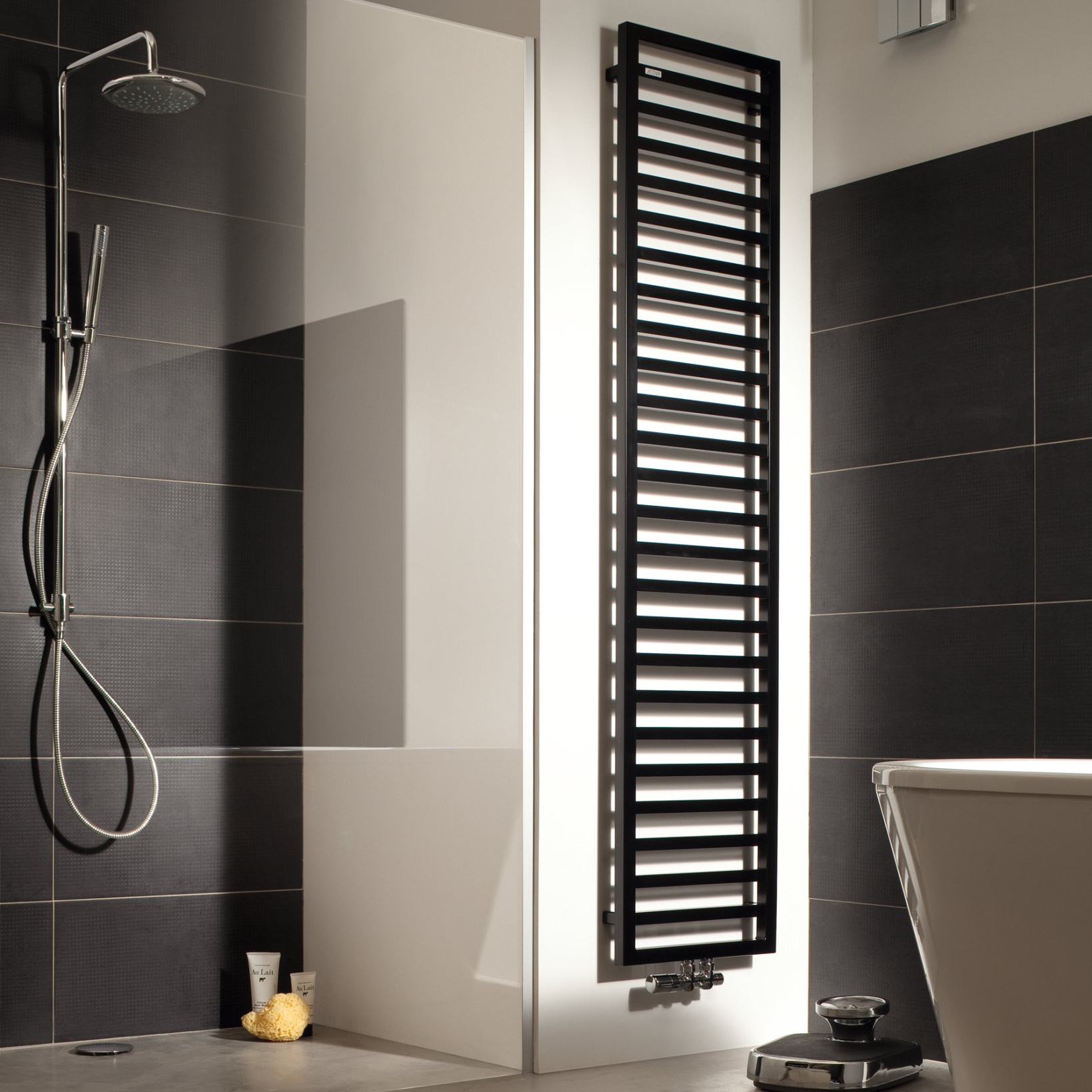 Zehnder Quaro grzejnik łazienkowy drabinkowy 140,3x30 cm antracyt QA-140-030/0346