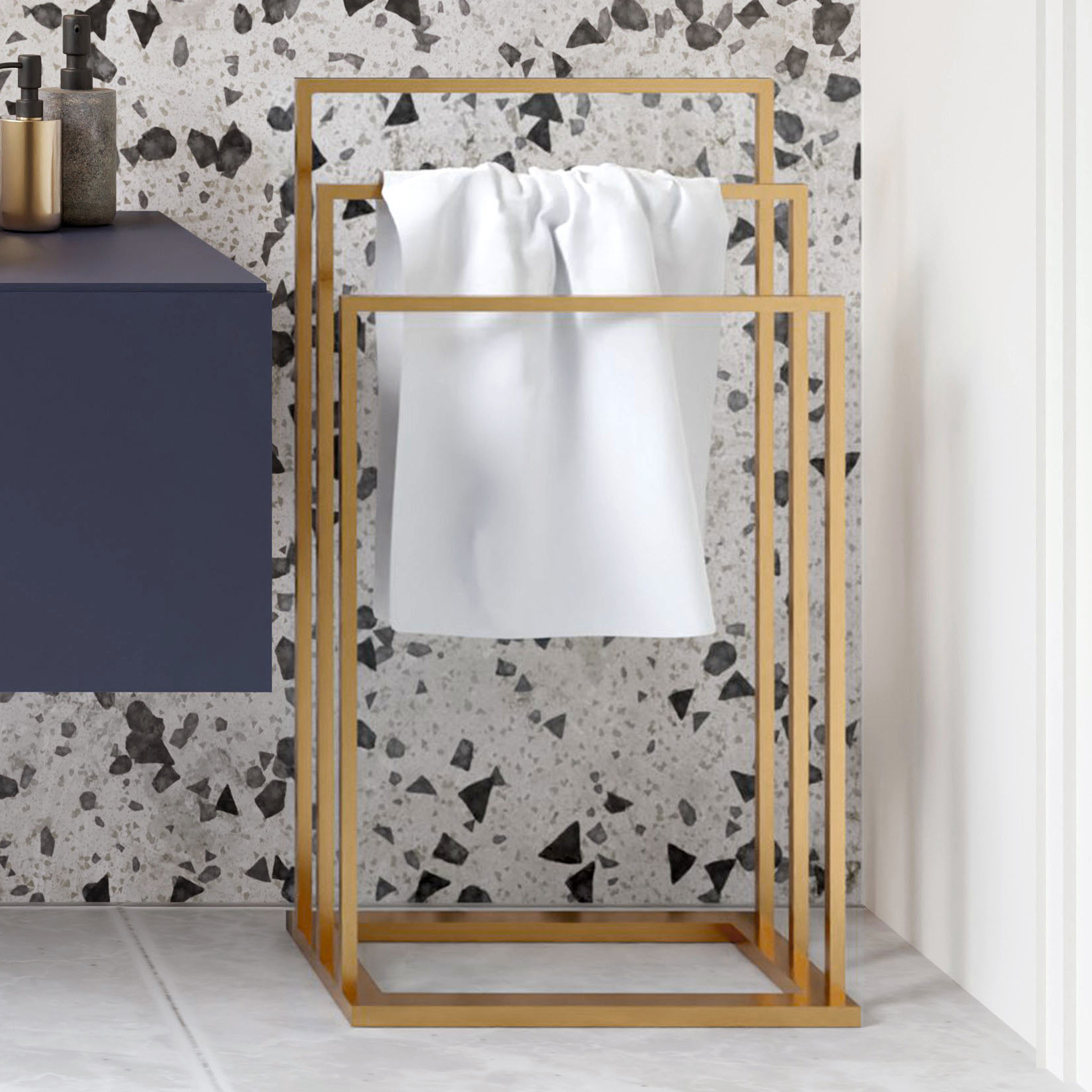 Baltica Design Claes II wieszak na ręczniki 60 cm stojący złoty
