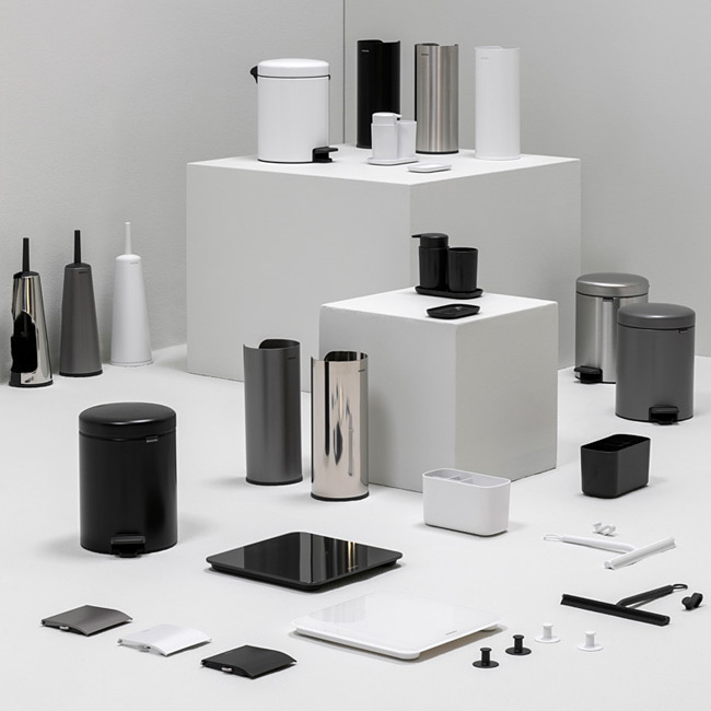 Brabantia ReNew pojemnik na papier toaletowy stojący czarny mat 280504 - Wysyłka w 24h
