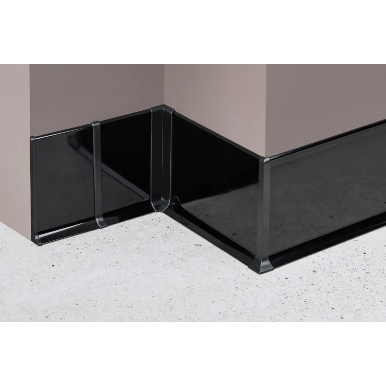 Cezar Listwa przypodłogowa aluminiowa Czarna polerowana 59x10x2500