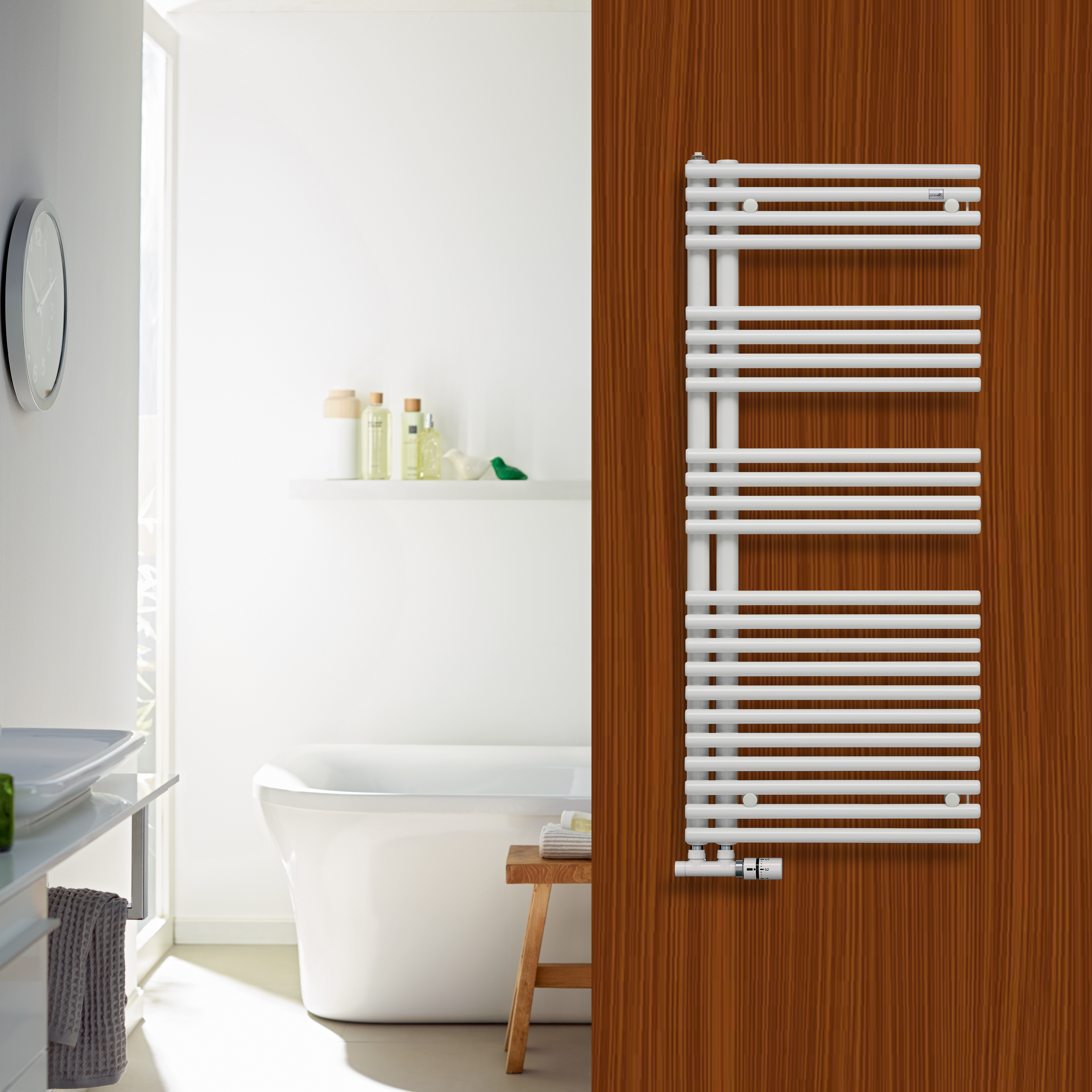 Zehnder Forma Asym grzejnik łazienkowy dekoracyjny 116,1x49,6 cm biały LFAR-120-050