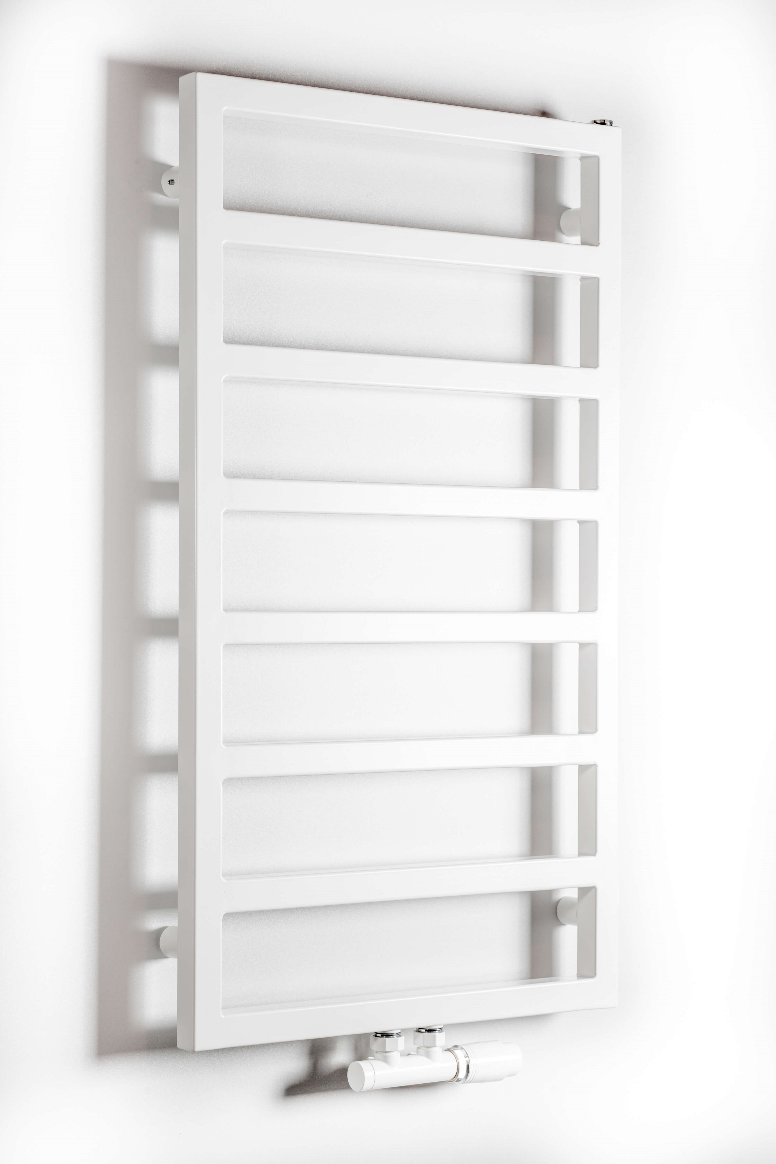 Luxrad Atria ZDC grzejnik łazienkowy 123x60 cm biały ATR12306009003ZDC