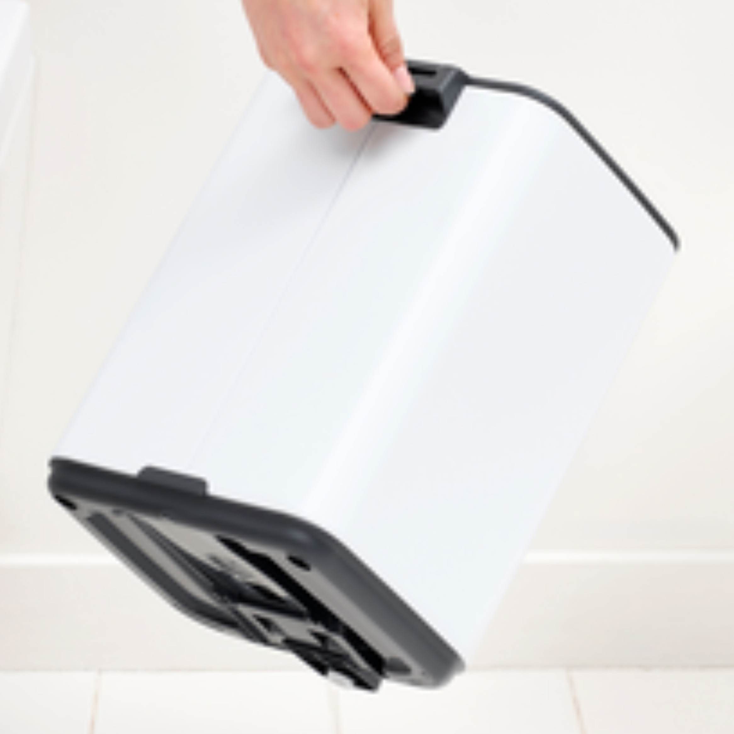 Brabantia Bo kosz na śmieci 7 l biały 236884
