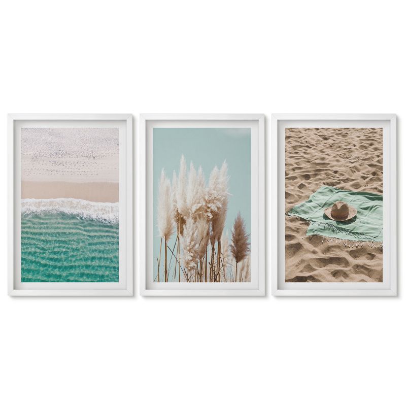 Trzy obrazy w białej ramie zestaw Tulup 40x60 cm Plaża fale trawa kapelusz Tryptyk 1 kpl