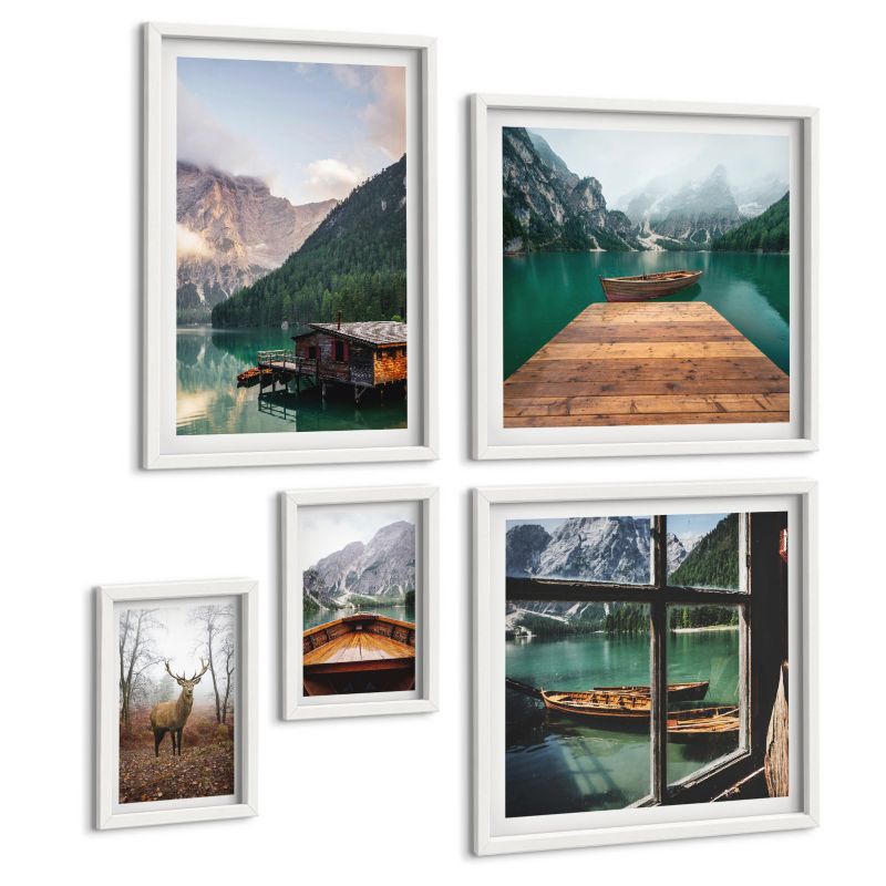 Zestaw 5 Obrazów ArtPrintCave (2x50x50+2x20x30+40x60cm) Biała rama Górskie pejzaże chata łodzie 1 kpl.