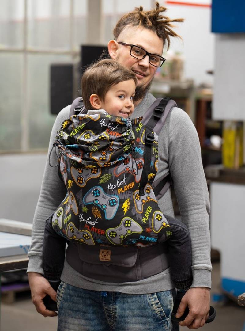 Nosidełko ergonomiczne Toddler Preschool: Gamer Z dodatkami