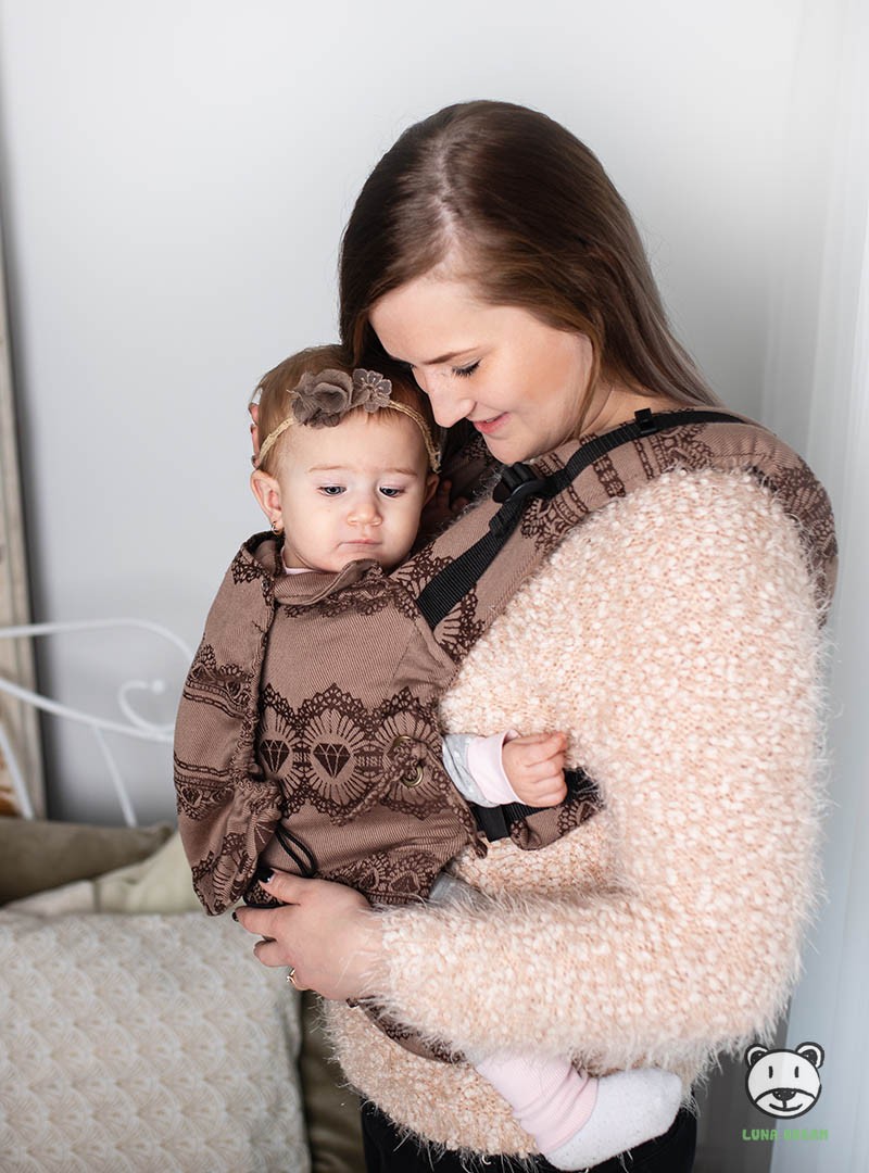 Nosidełko regulowane Multi Size: Diamond Lace Cappuccino, 100% bawełna, splot żakardowy Podstawowy
