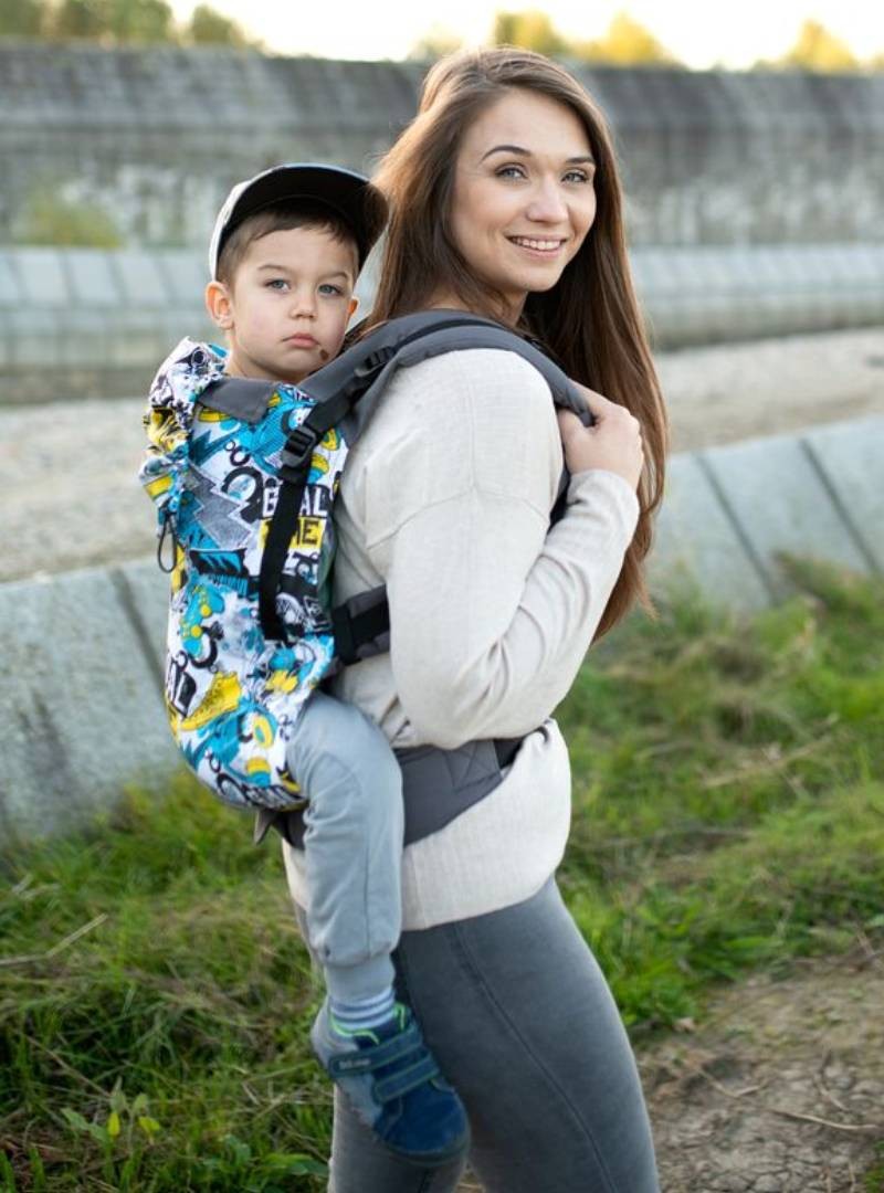 Nosidełko ergonomiczne Toddler Preschool: Hobby Boy Z dodatkami