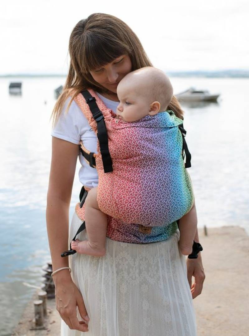 Nosidełko regulowane Grow Up Wrap: Little Hearts Rainbow Z dodatkami
