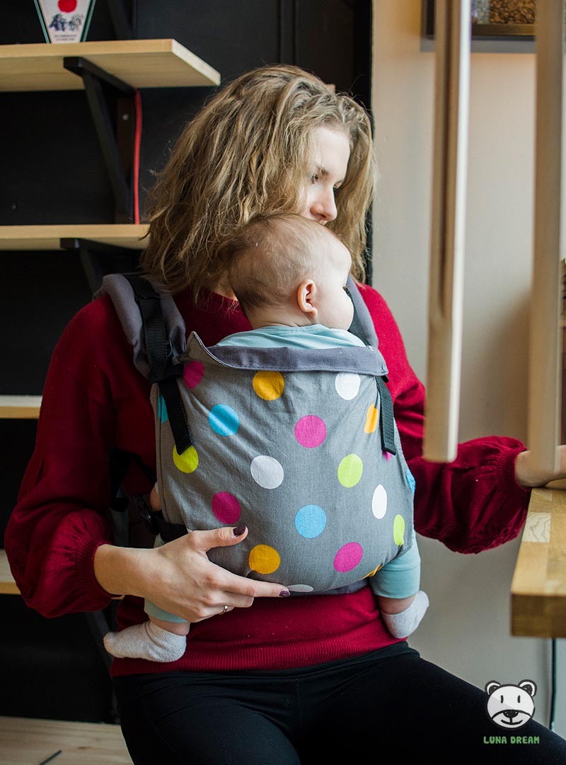 Nosidełko regulowane Grow Up: Dots Z dodatkami