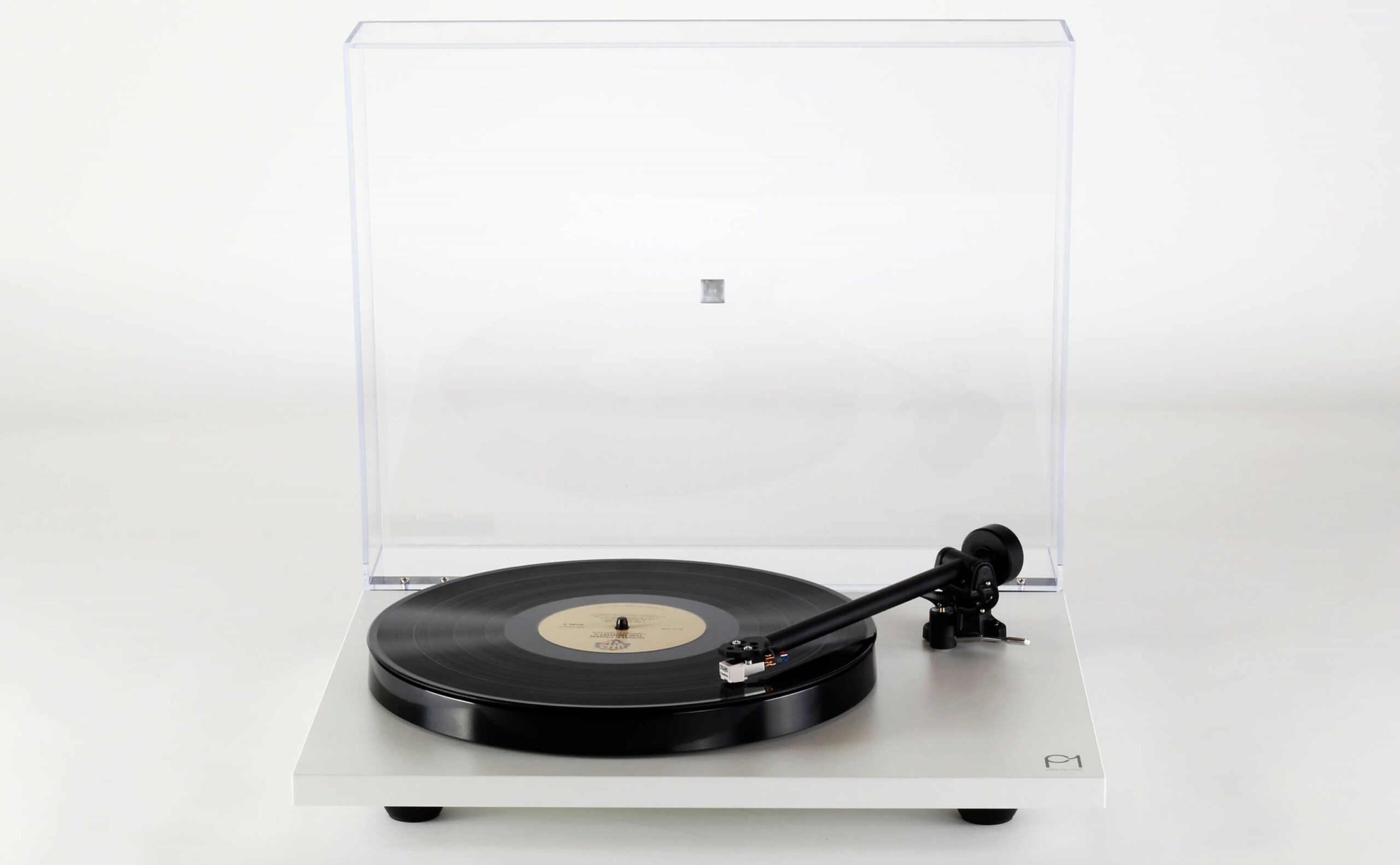 Gramofon rega planar 1