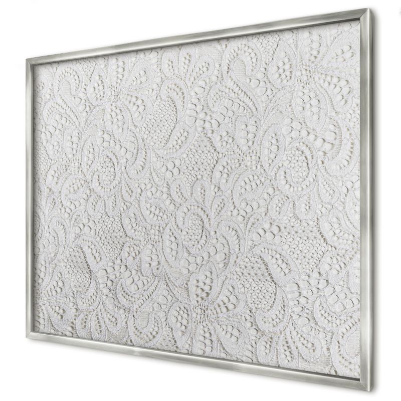 Tablica magnetyczna dekoracyjna Wallfluent 80x60 Ażurowa elegancja w srebrnej ramie 1szt