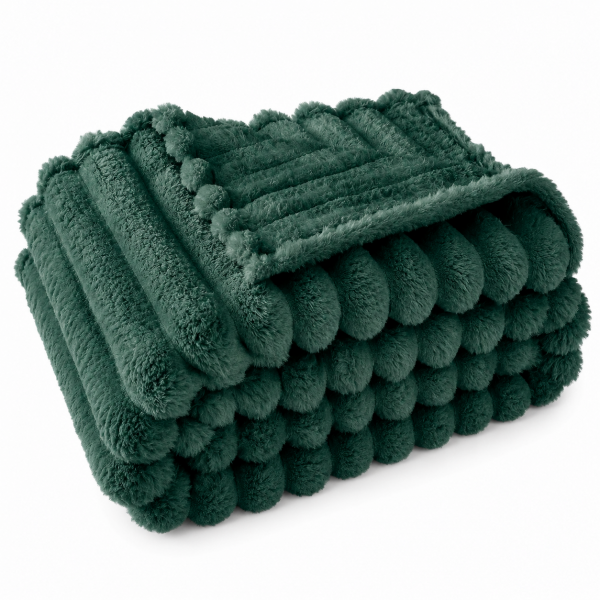 Gruby koc z mikrofibry w prążki ROYAL SOFT 220x200 wz. 11 butelkowa zieleń