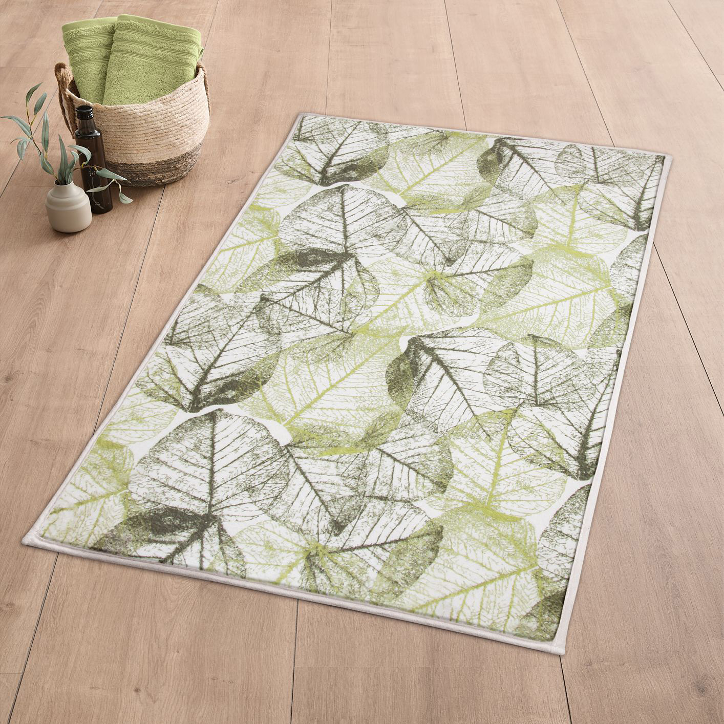 Kleine Wolke Selva dywanik łazienkowy 70x120 cm poliester zielony liście 9190612225