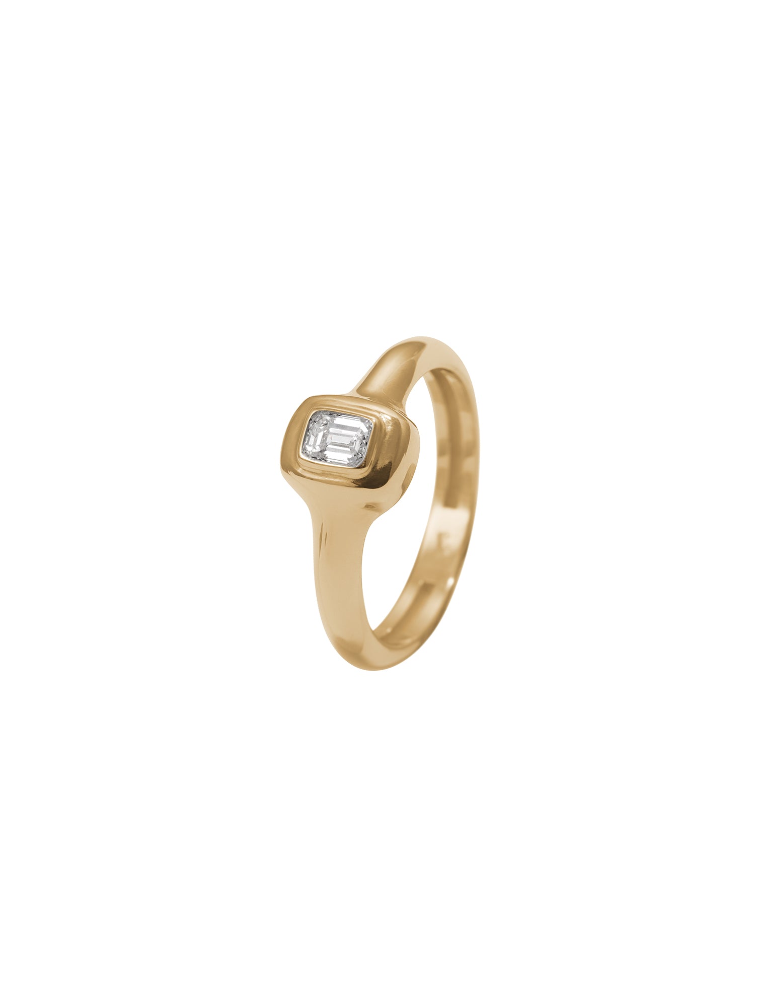 Phoebe Ring, 19