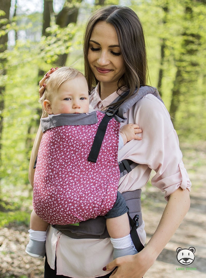 Nosidełko regulowane Grow Up: Meadow (bordowe) Z dodatkami