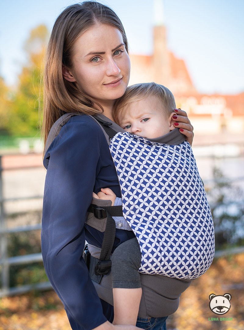 Nosidełko ergonomiczne Standard: Karo blue Z dodatkami